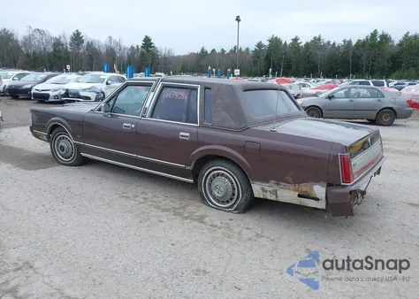 1988 Lincoln Town Car из США, поврежденный, VIN 1LNBM81F0JY771409
